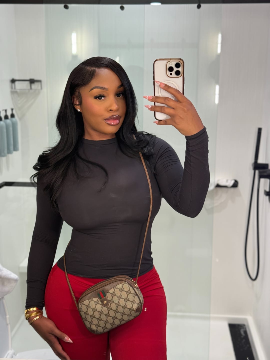 Customer photo review of Natural Wavy Volumizing Weft Extensions (Bundle Deals)