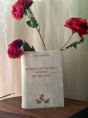 Customer photo review of Vază Decorativă Acrilic - Trandafir Gratuit & Ambalaj Cadou