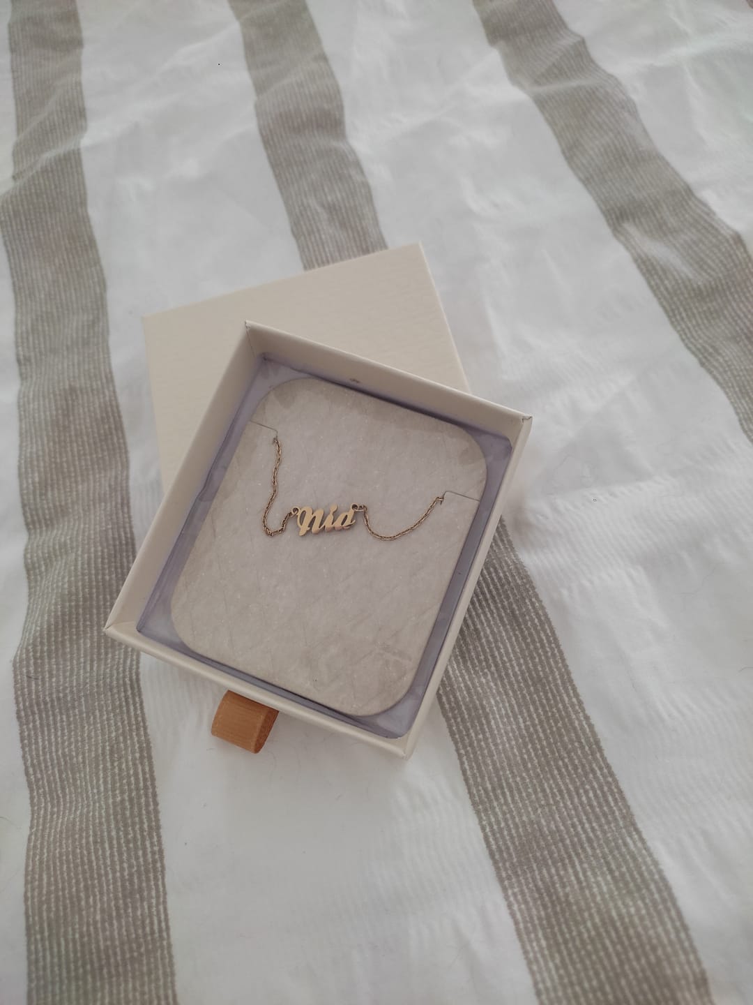 Customer photo review of Cajita Joyas - Nude Beige