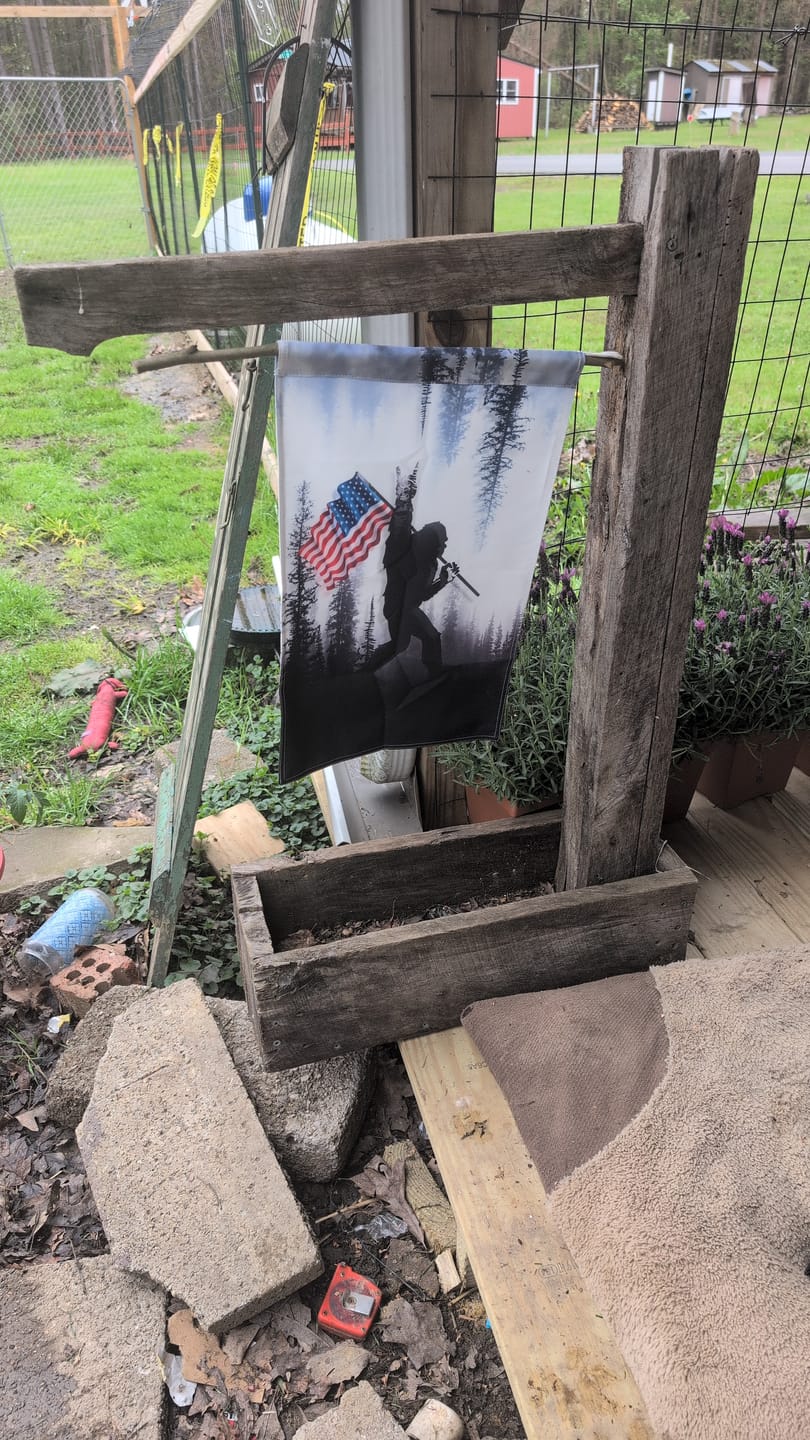 Customer photo review of Bigfoot USA Forest 250 Years Flag Decor