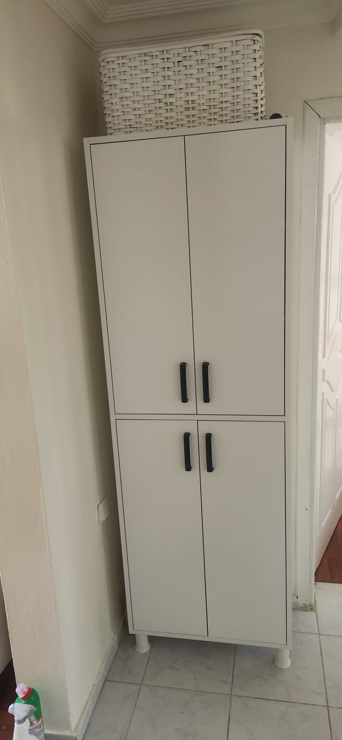 Customer photo review of Rani F1 Çok Amaçlı Dolap 4 Kapaklı 6 Raflı Banyo Kiler Mutfak Dolabı Beyaz M4