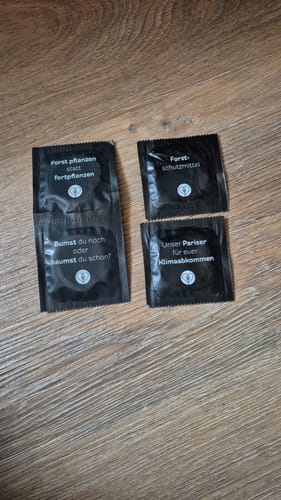 Customer photo review of Releaf | Baumpflanzende Kondome