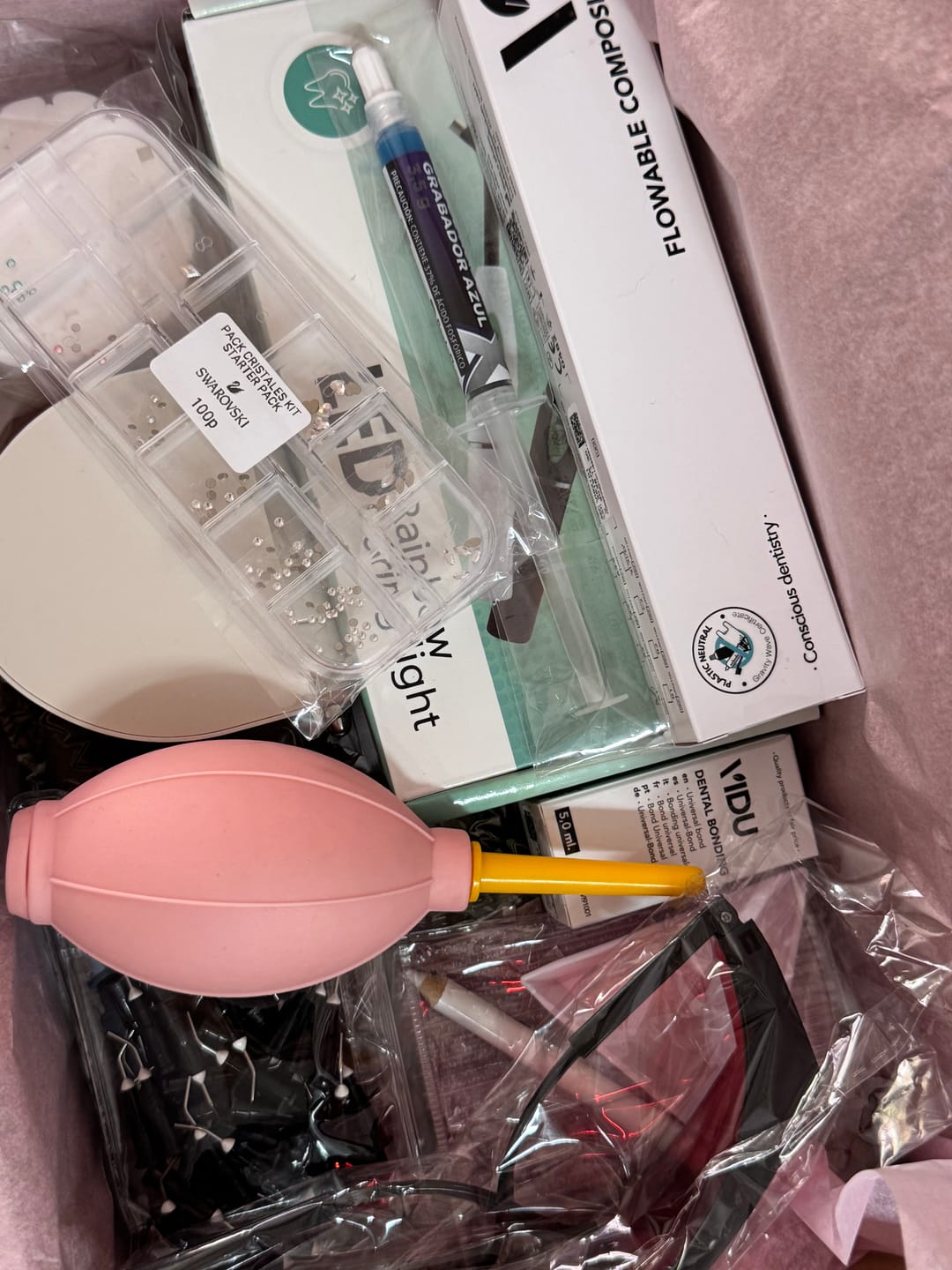 Customer photo review of Formación técnico de joyería dental online - Curso online de gemas dentales