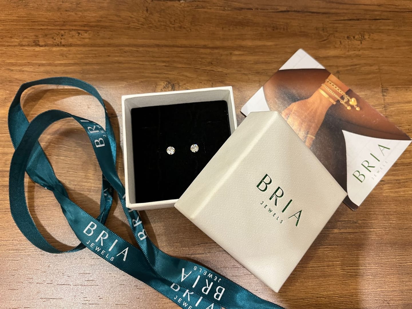 Customer photo review of Solitaire Studs (5MM)