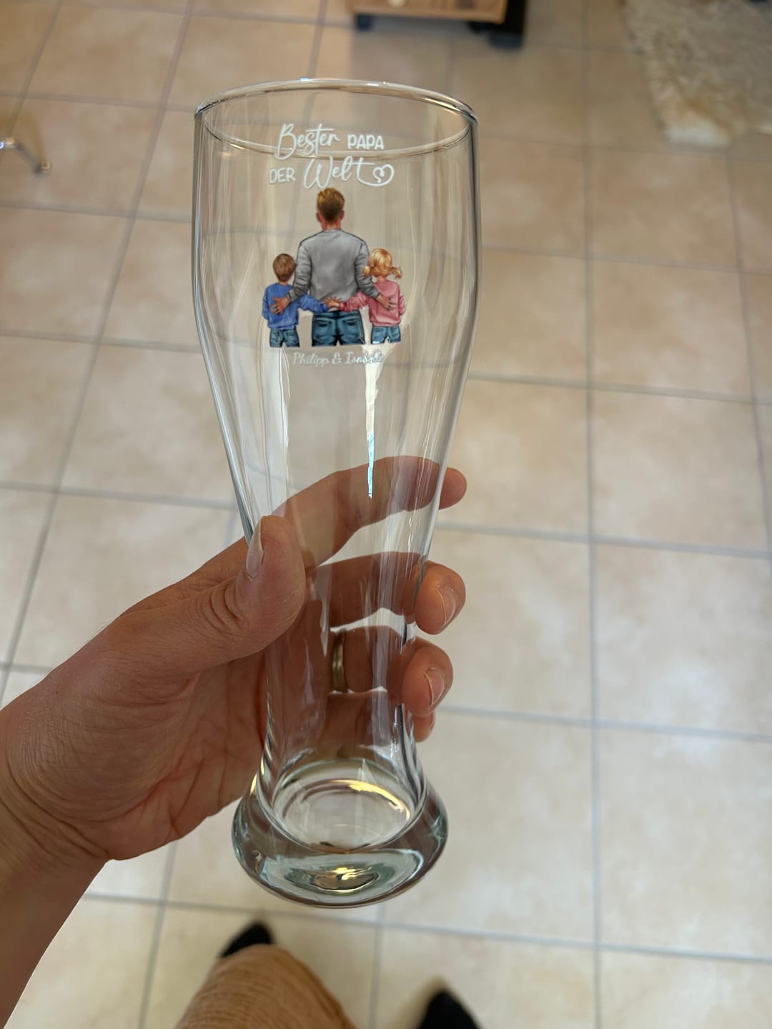 Customer photo review of Jeden Tag – Personalisiertes Bierglas für Papa zum Vatertag