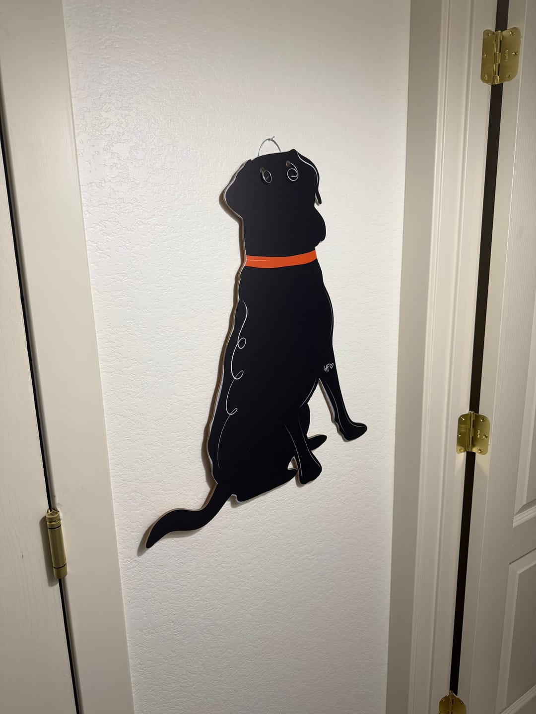 Customer photo review of Beau the Black Lab Hunting Dog Door Hanger