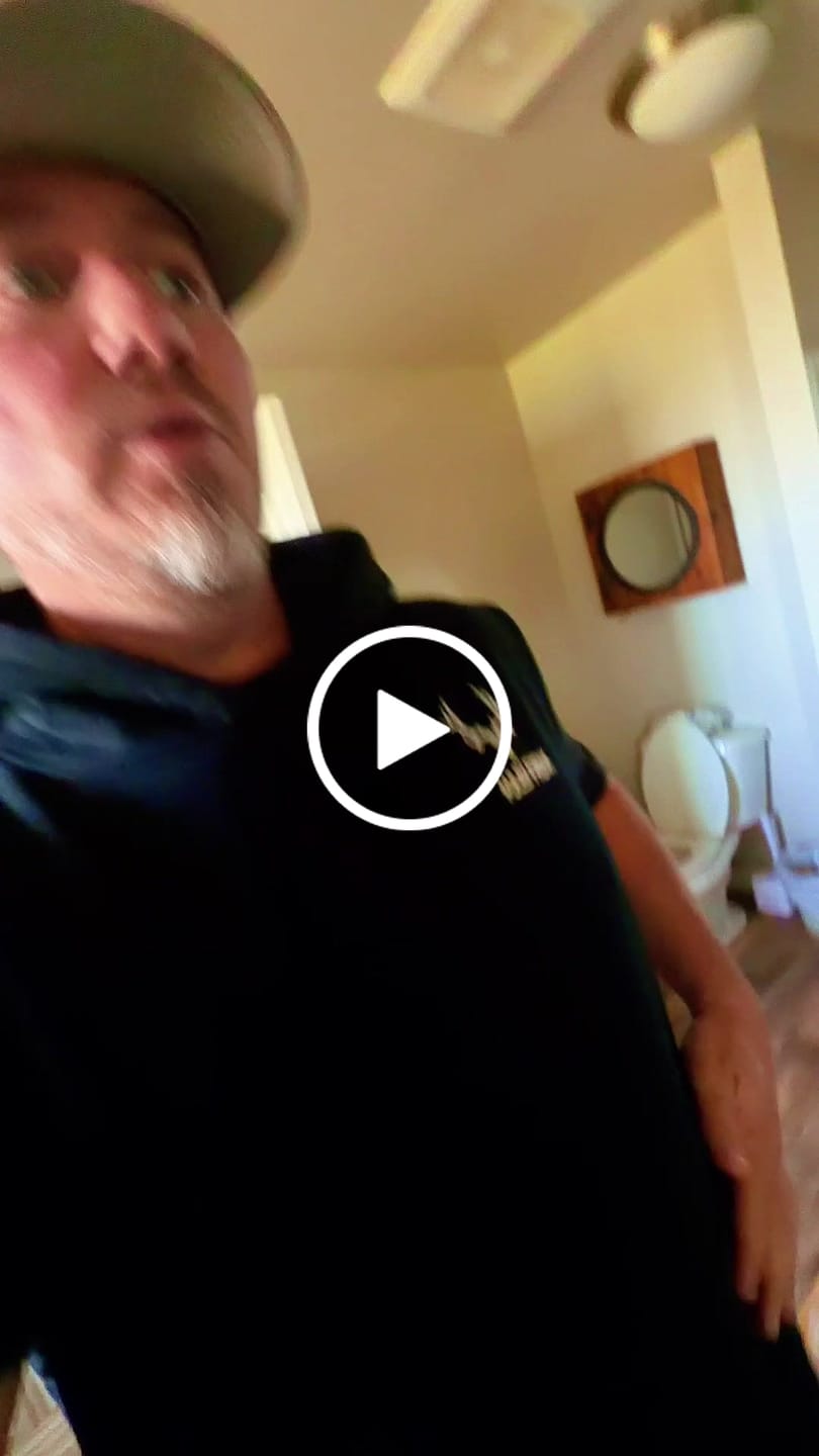 Customer video review of Muley Freak OG Sleeveless Hoodie