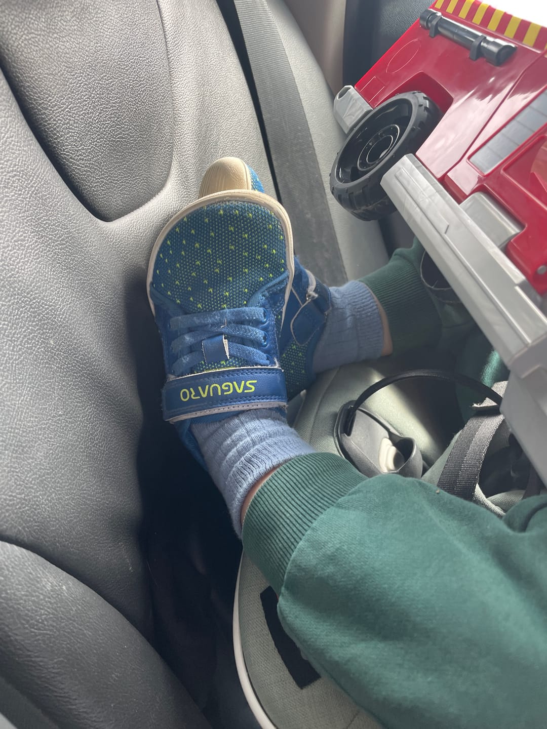 Customer photo review of Enfants Luck Ⅰ - Barefoot Chaussures