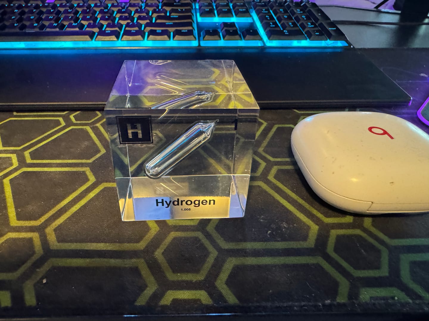 Customer photo review of Element Cube Subscription