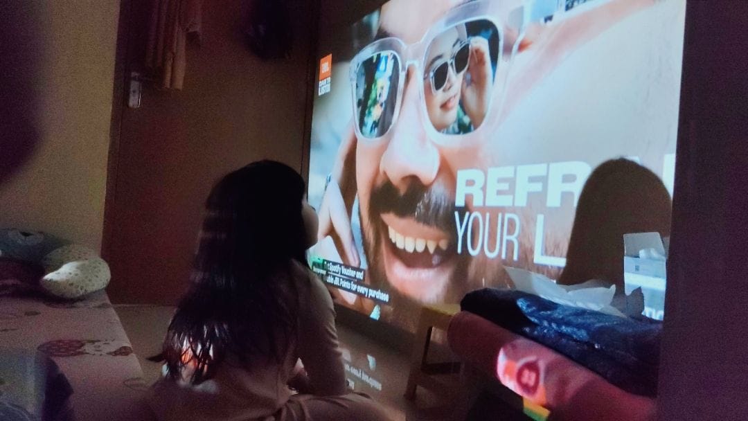 Customer photo review of Zoomly® Pro Elite 4K Smart Projector