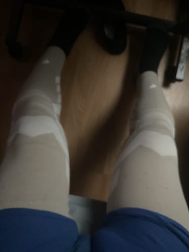 Customer photo review of Compression Sleeves V2 – Winter Colors