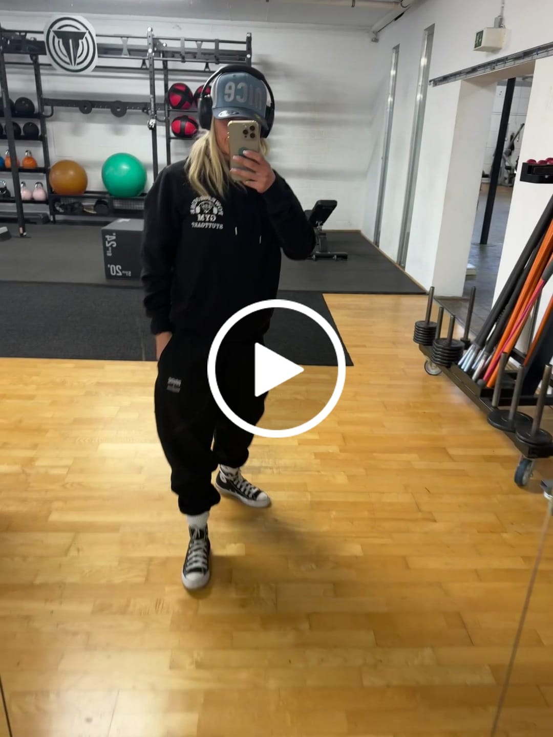 Customer video review of Oldschool Bodybuilding Hose minimal