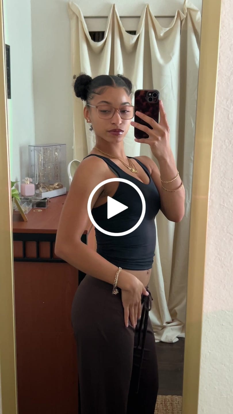 Customer video review of EVERYDAY PANT