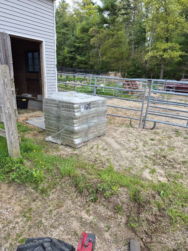 Customer photo review of Western Straight Orchard Grass Hay, 2nd Cut (Click here for Qty Discount)- Includes delivery and ground level stacking with our forklift too!