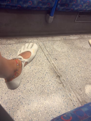Customer photo review of V-Soul Womens Silver Light Grey