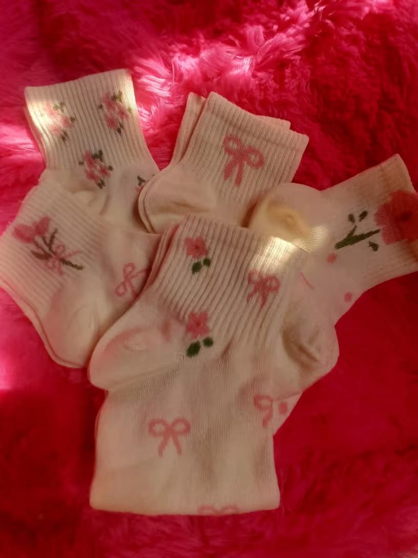 Customer photo review of Lila Floral Socks Pack