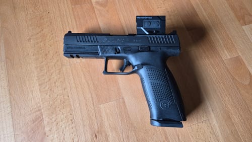 Customer photo review of Vector Optics SCRD-SM63 Frenzy Plus F3 1x18x20 SOL Multi Reticle