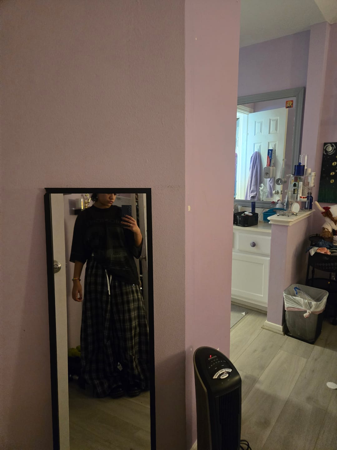 Customer photo review of Aelfric Eden Baggy Sweatpants