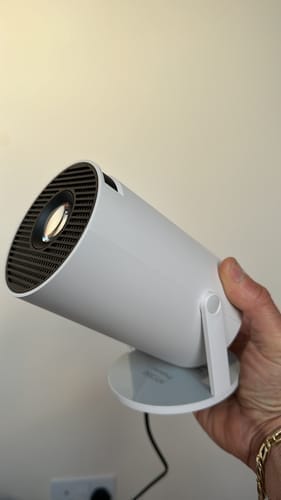 Customer photo review of CineMaster Pro® - 4K Smart Projektor