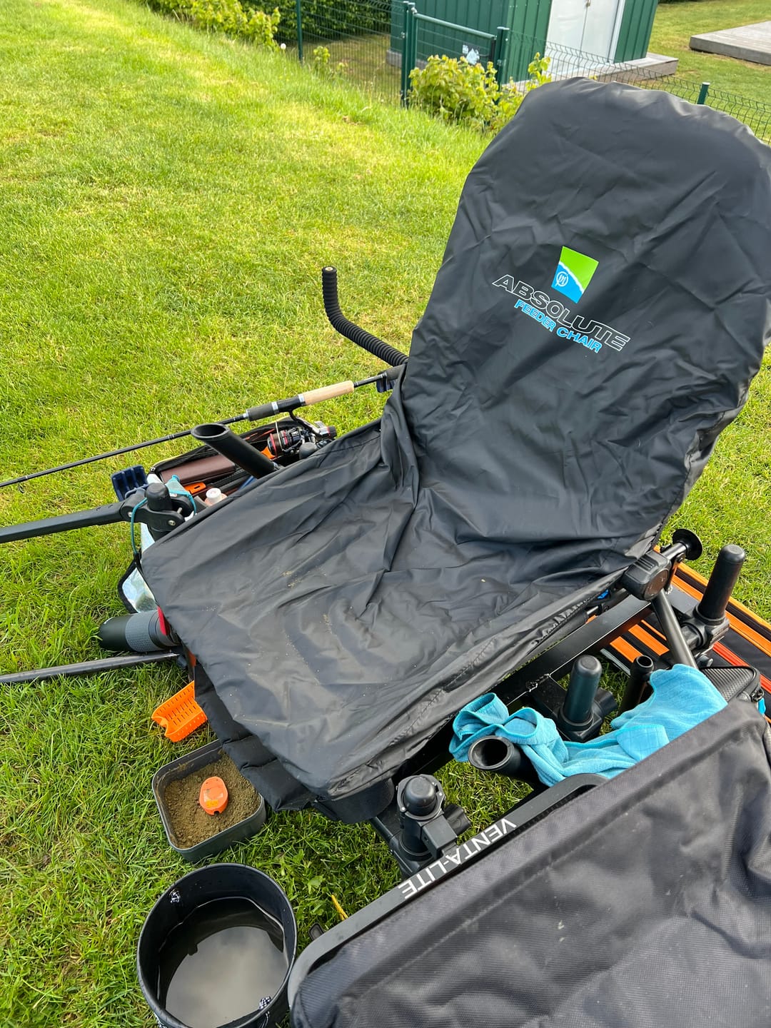 Customer photo review of ABSOLUTE 36 FEEDER CHAIR WATERPROOF COVER