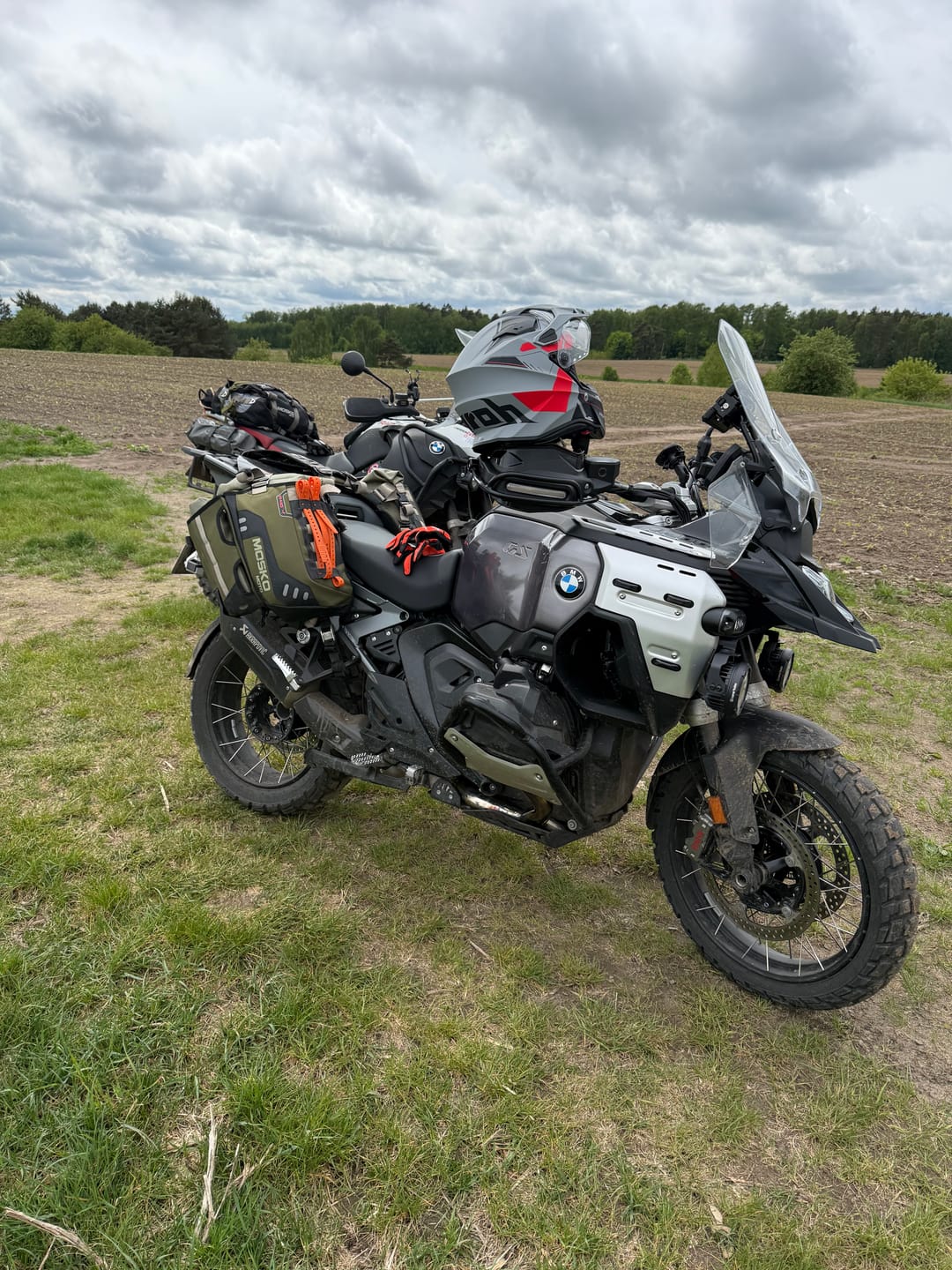 Customer photo review of Under Nose Mount for Motorcycle Lights