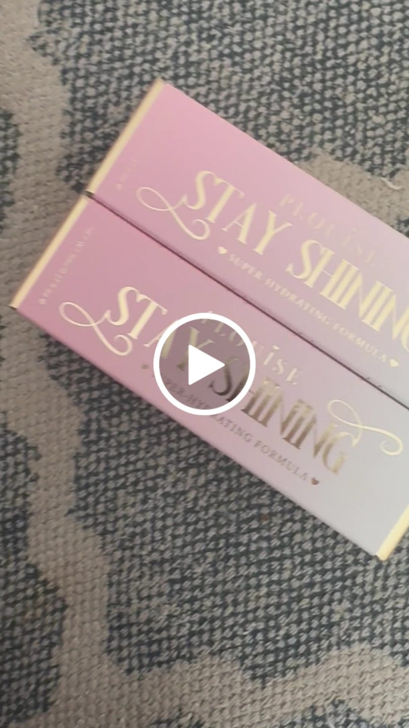 Customer video review of Stay Shining Crown Lip Oil