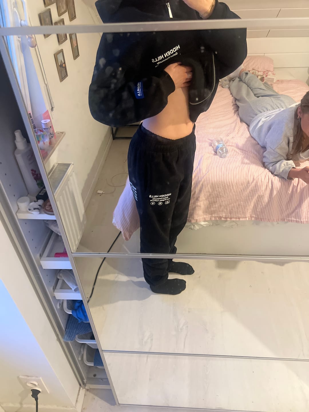 Customer photo review of LABEL CUFFED SWEATPANTS BLACK
