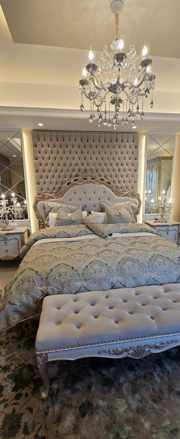 Customer photo review of Harley Jacquard Microfiber Comforter set Super king 13 Pieces Tiffany