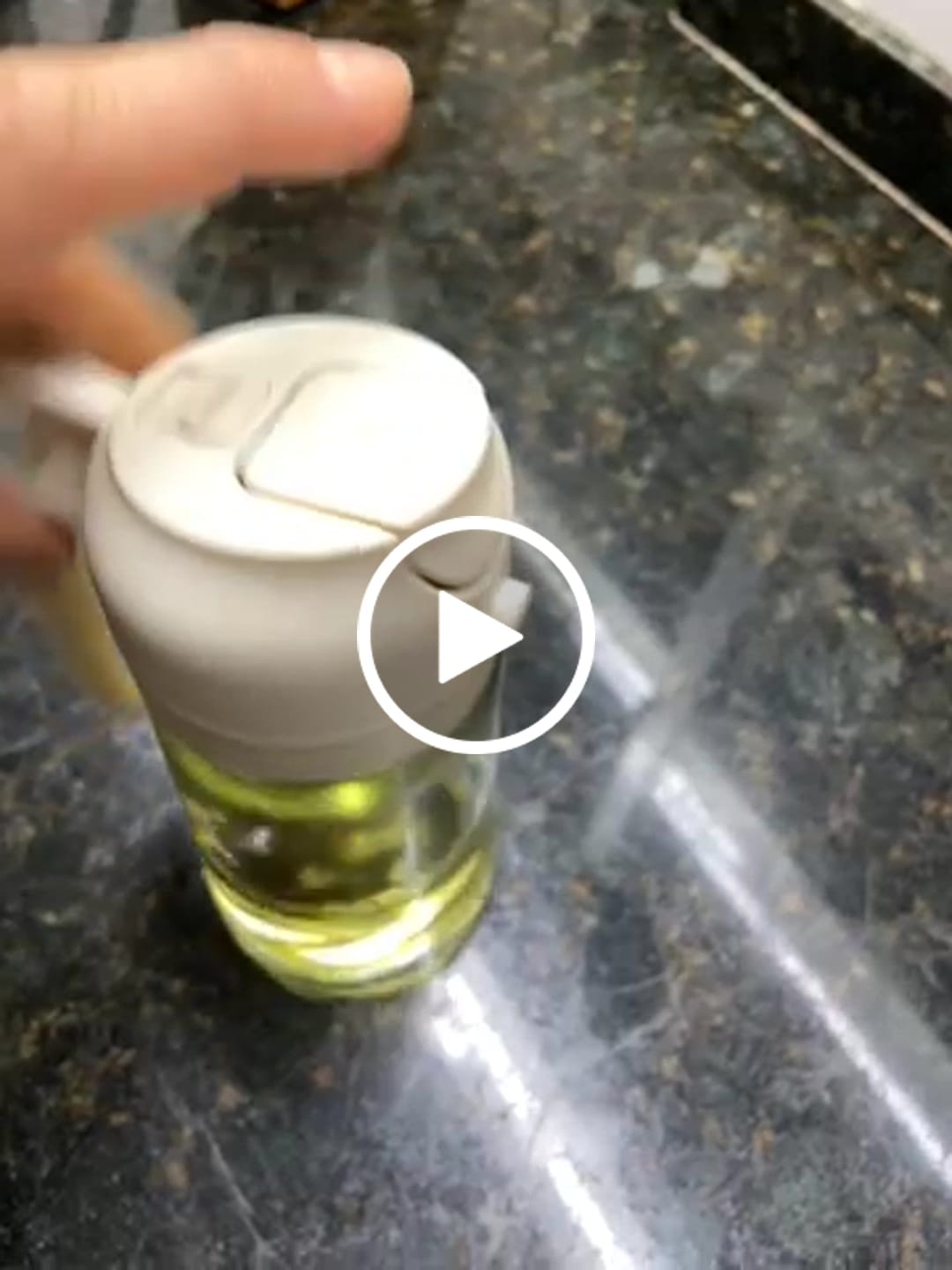 Customer video review of Pulverizador Dispensador de Aceite 2 en 1 Vidrio