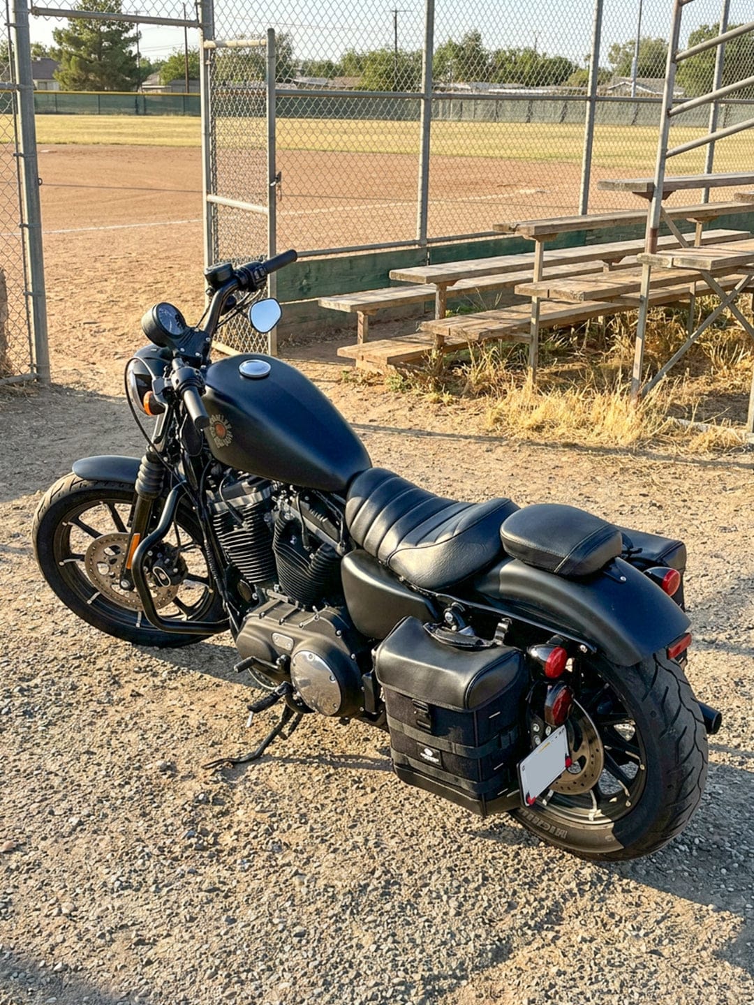 Customer photo review of 15L - Incognito Quick Mount Medium Solo Motorcycle Saddlebag (Left Only) for Harley Sportster 883 Iron XL883N