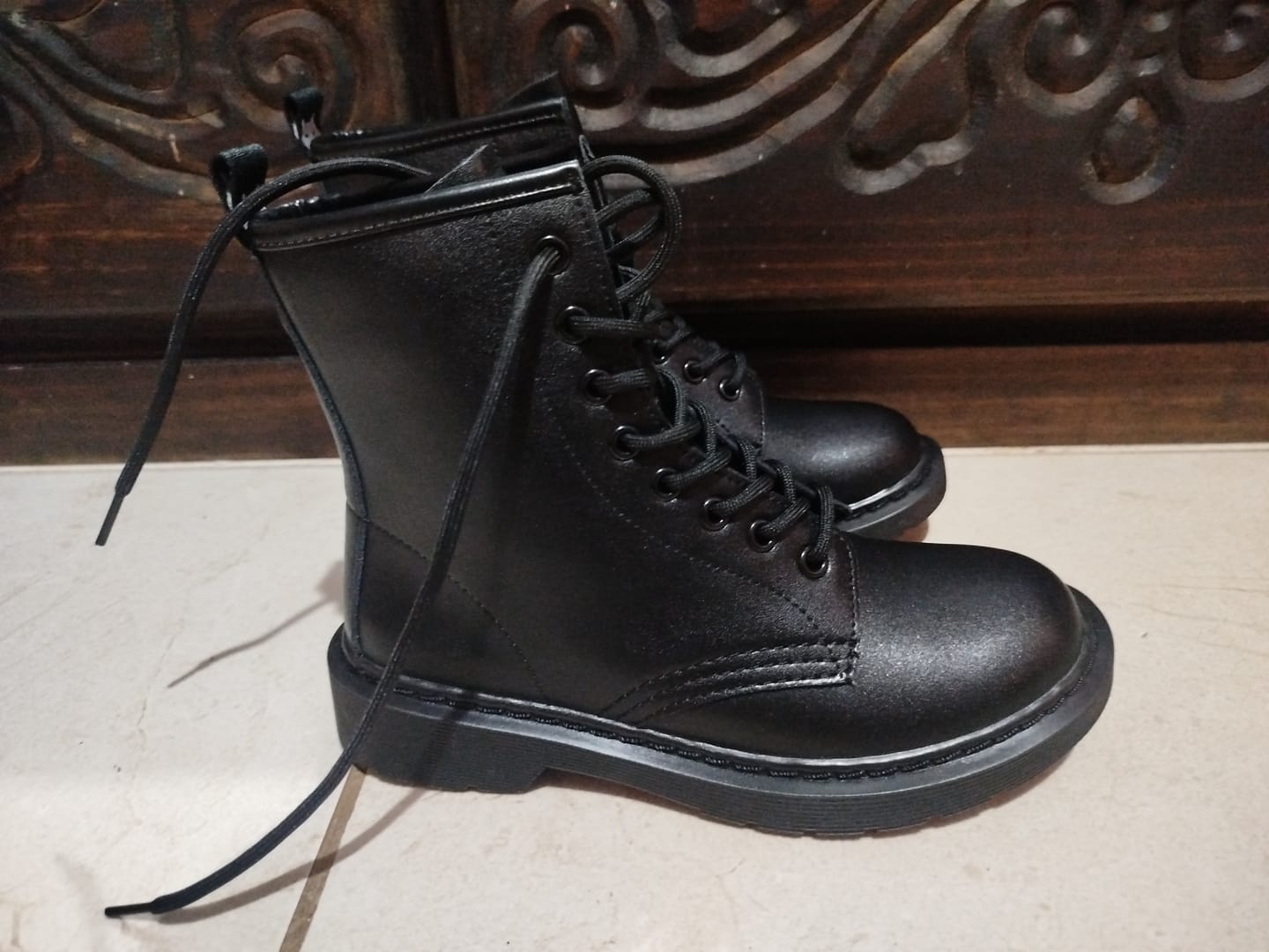 Customer photo review of Total Black Combats