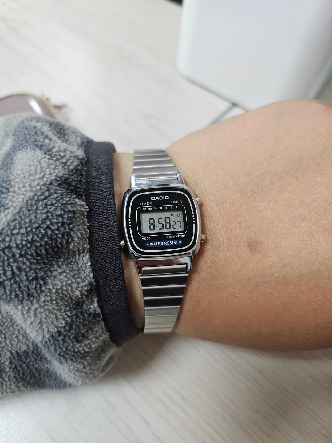 Customer photo review of Reloj Casio Vintage LA670WA-1A2JF Plateado Mini JDM