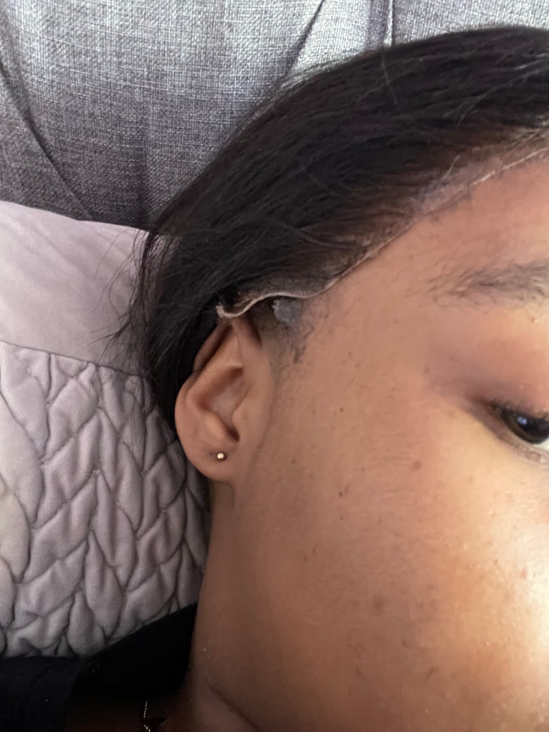 Customer photo review of Ultimate Extra Hold Lace Glue (Waterproof, Invisible Bond)