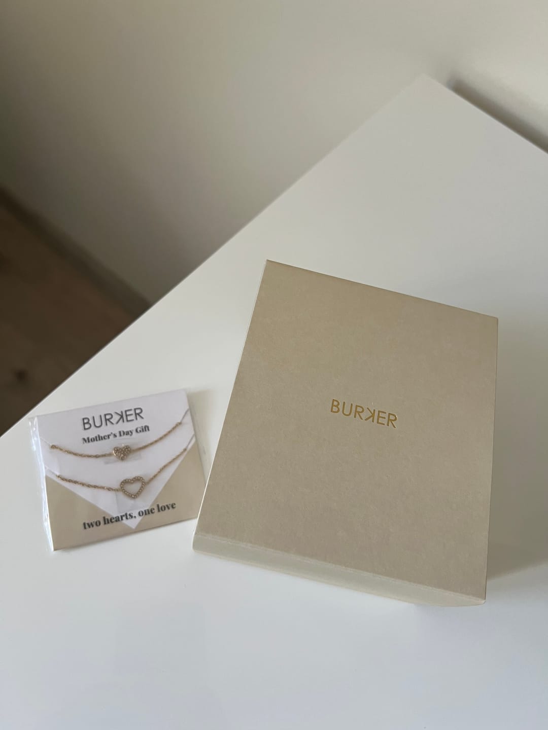 Customer photo review of Isabell Petite Gold