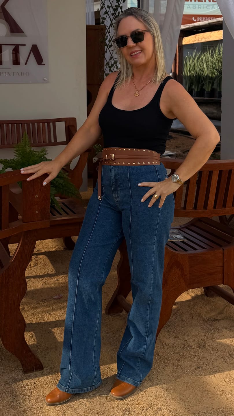 Customer photo review of Calça Jeans Reta Mandacaru Azul Médio