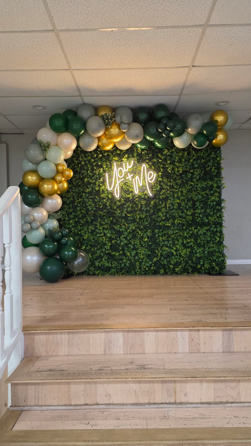 Customer photo review of 8*8ft Artificial Grass Wall Backdrop ALFWL151-Perfect for Weddings, Parties & Event Decor