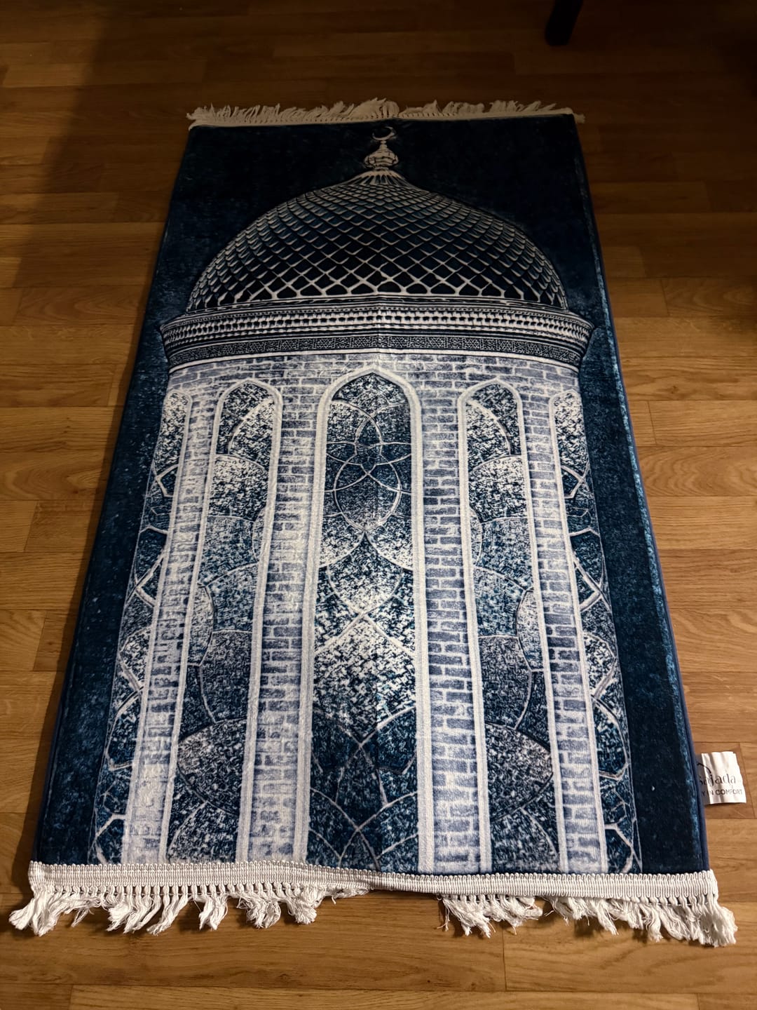 Customer photo review of Crystal Dome  Padded Prayer Mat