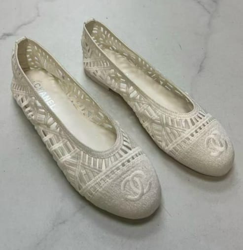 Customer photo review of CC 26s Ballet Flats Ivory Canvas Leather 626298