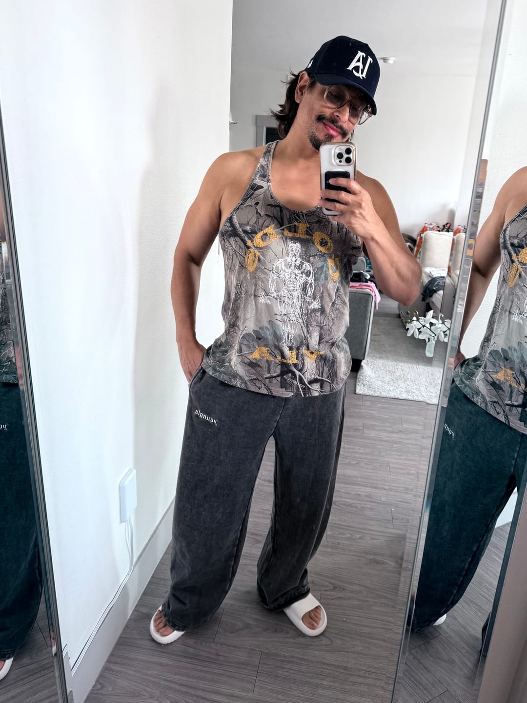 Customer photo review of 2111 - Classic Baggy Sweats
