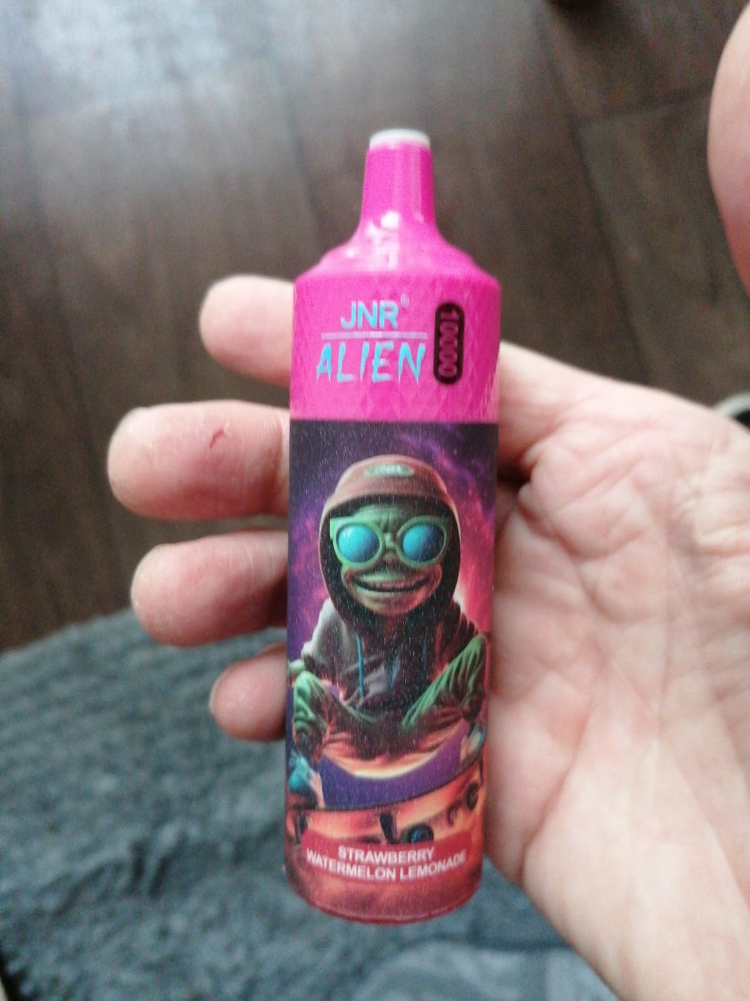 Customer photo review of JNR Alien 10000 Puffs Disposable Vape