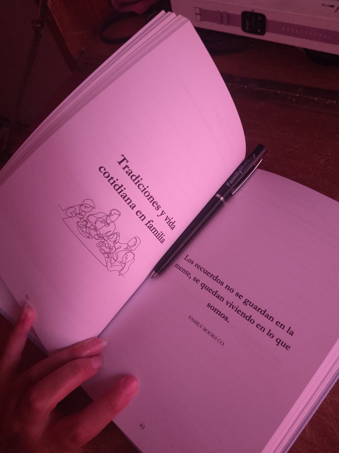 Customer photo review of Family Books™ – Cuéntame tu historia