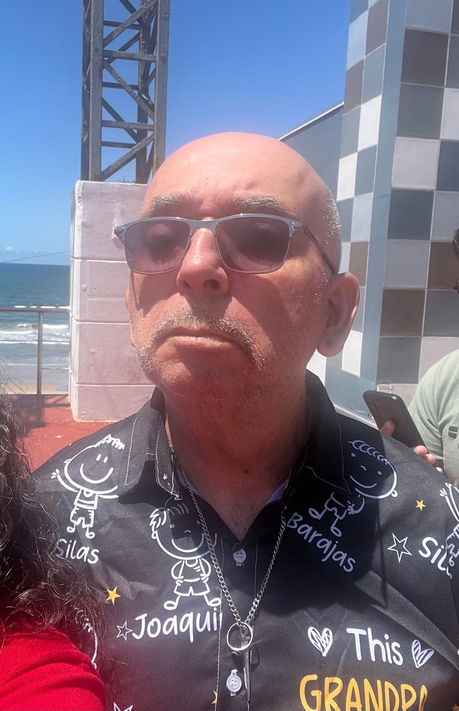 Customer photo review of Personalized Hawaiian Shirt- This Grandpa Belongs To Doodle