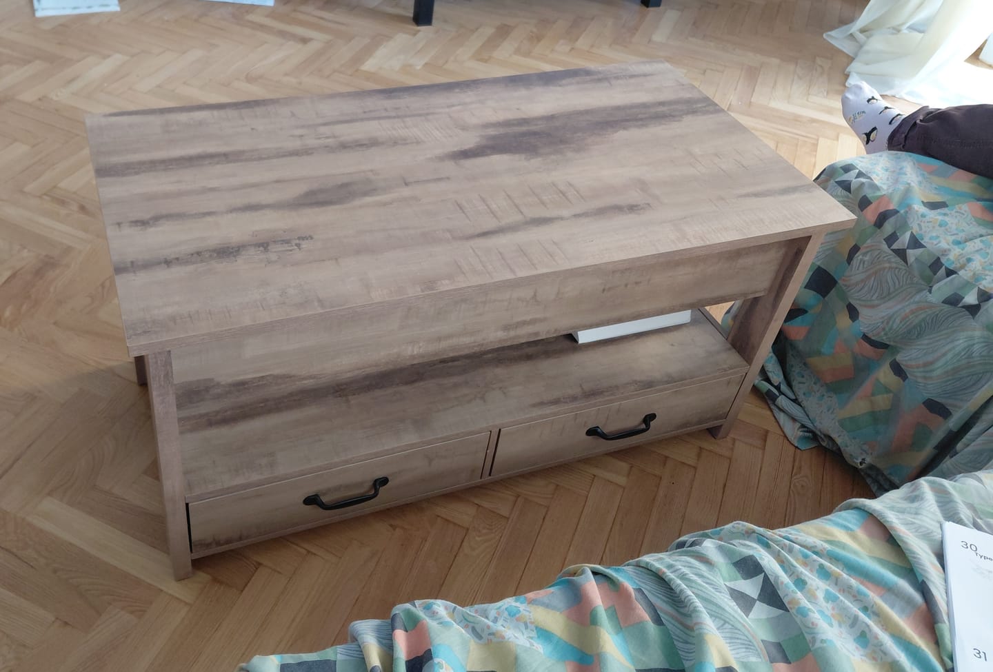 Customer photo review of Έξυπνο Τραπεζάκι Σαλονιού Με Ρυθμιζόμενο Ύψος Πολυχρηστικό Τραπεζαρία Γραφείο Έως 64 εκ Ύψος LC-T254L01