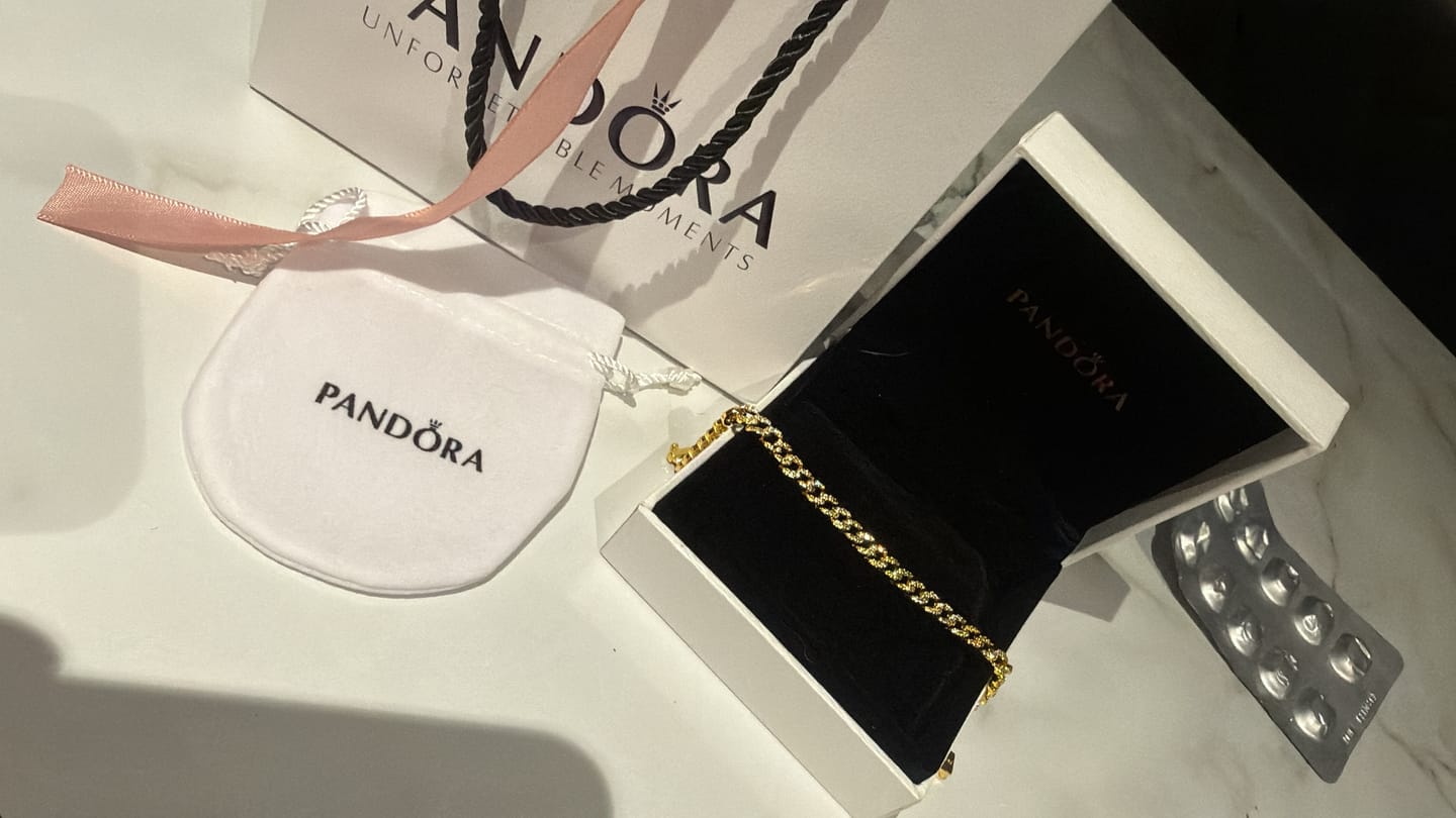 Customer photo review of PULSERA PANDORA TENIS TIMELESS PAVE BRILLANTE CUBANA ORO 14K + KIT DE REGALO