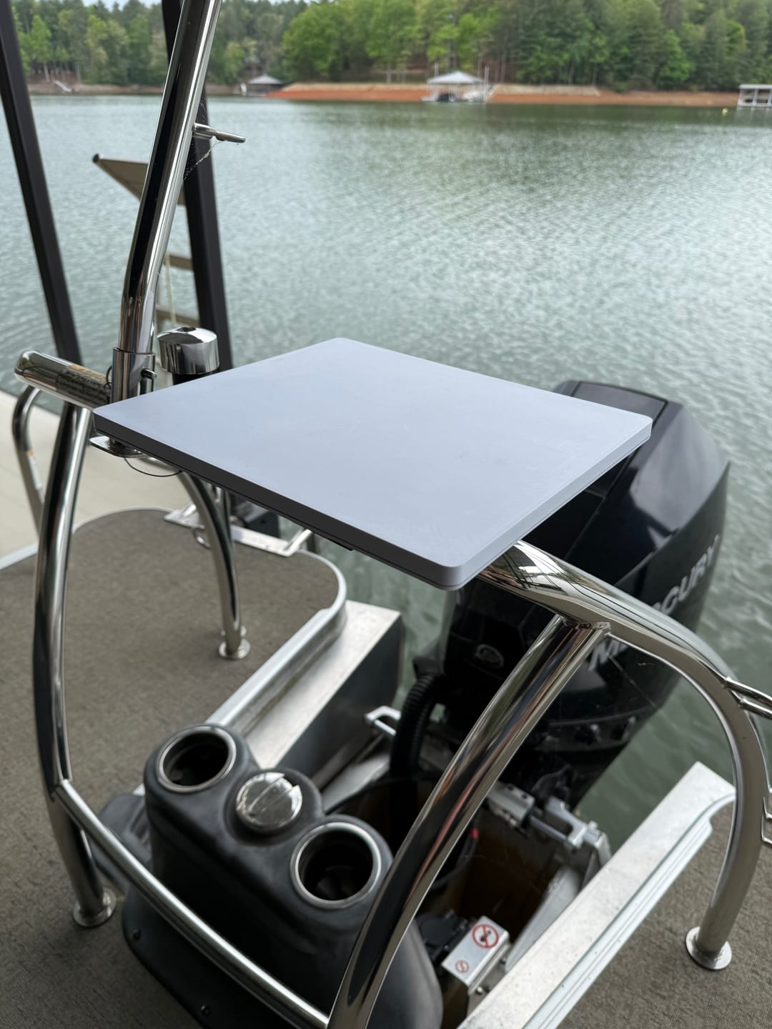 Customer photo review of Starlink Mini Boat Mount - Marine Rail System with Multi-Size Pole Brackets (UV Protected)