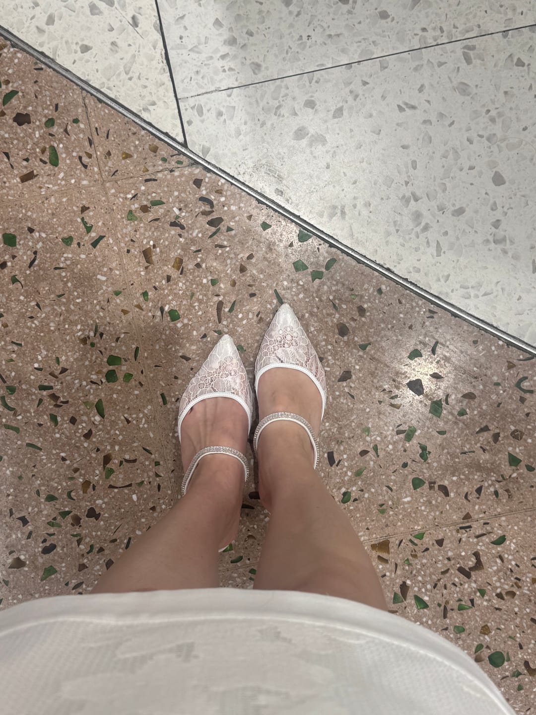 Customer photo review of 2 INCHES WHITE LACE BAGUETTE