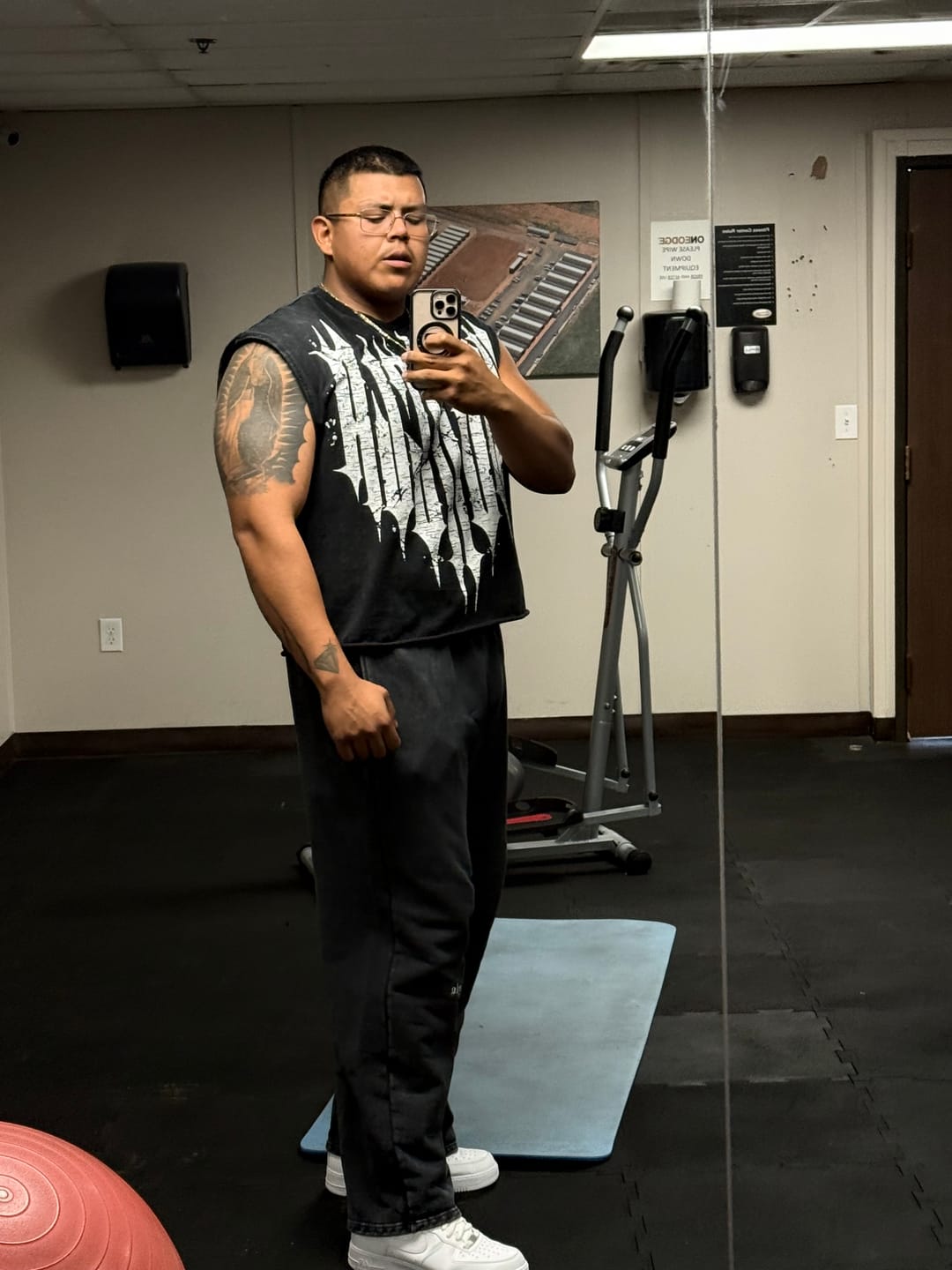 Customer photo review of 2129 - Core Baggy Sweats