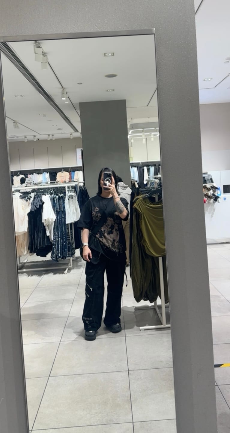 Customer photo review of W427 Phantom Oversized Tees