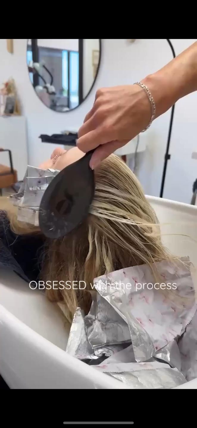 Customer photo review of The Detangling Brush