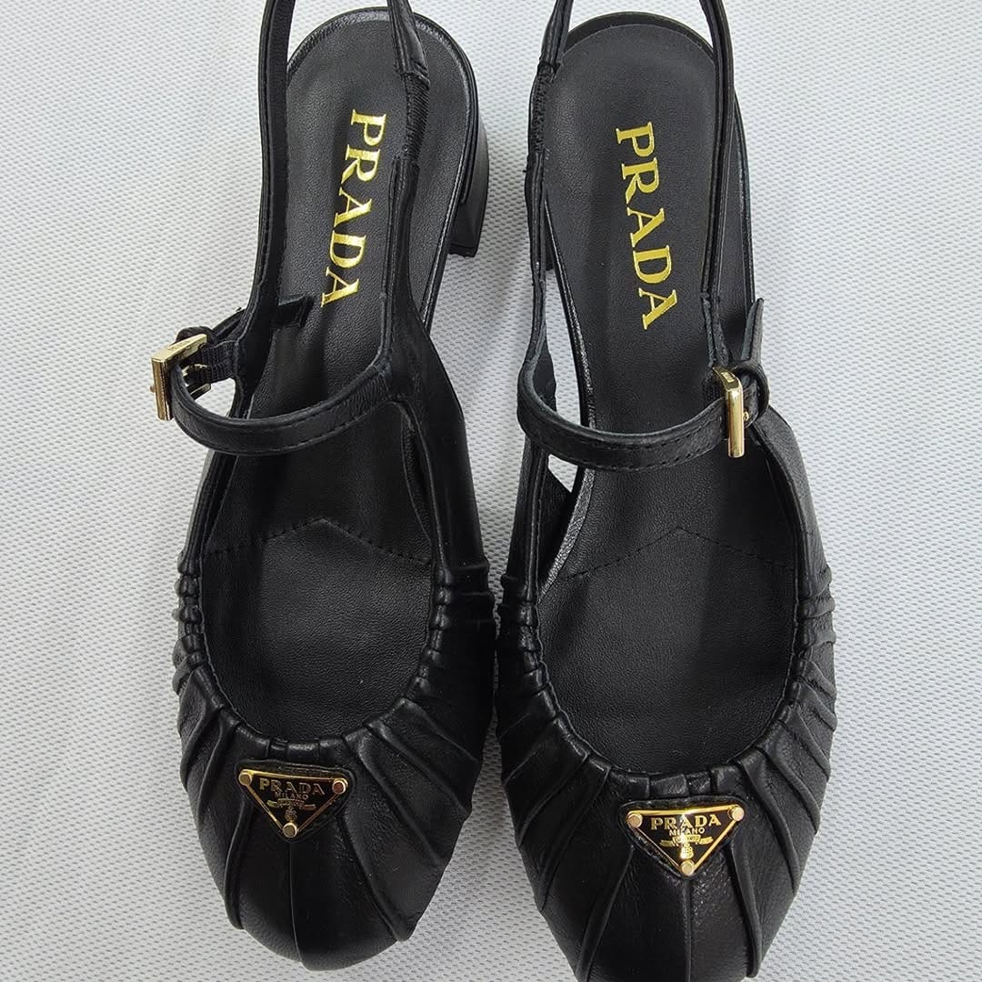 Customer photo review of PRA 26S Slingback Flats Black Sheepskin 628700